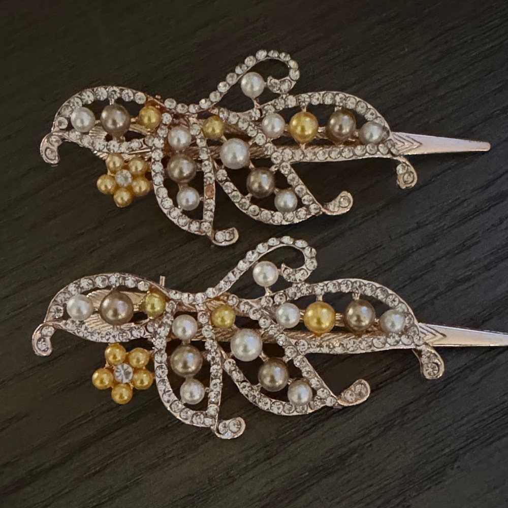Elegant Vintage Gold and Silver Hair Clips